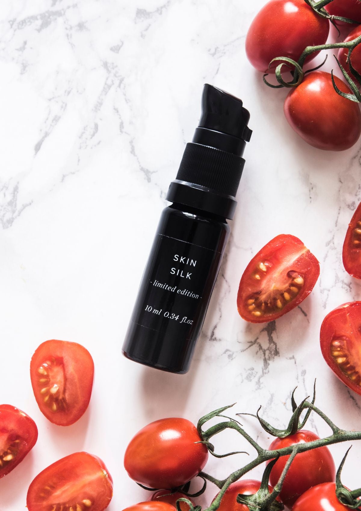 Niki Newd® Skin Silk is a fresh pre-retinol oil serum for dehydrated and sensitive skin, helping leave the complexion soft, supple and luminous.