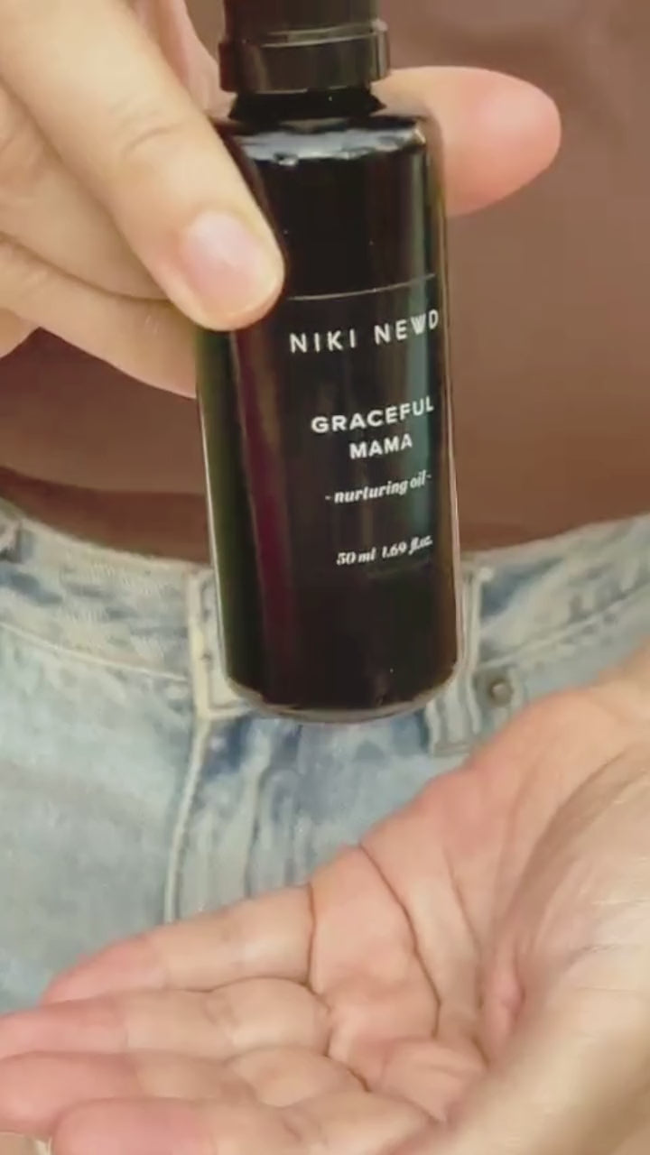 Niki Newd Gentle Balance -ihonhoitosetti punoittavalle ja herkälle iholle, kolme hellävaraista ja hajusteetonta tuotetta.