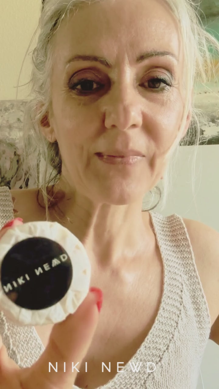 Asiakaskokemus Niki Newd Oatmeal Soap -kasvosaippuasta herkälle ja pintakuivalle iholle.